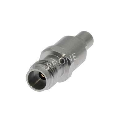 SSMP公 转 2.4mm母 转接器 40GHz VSWR 1.3